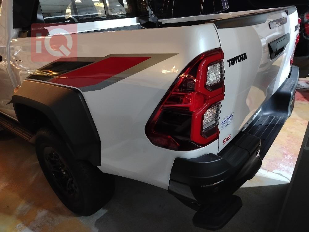 تويوتا هايلوكس